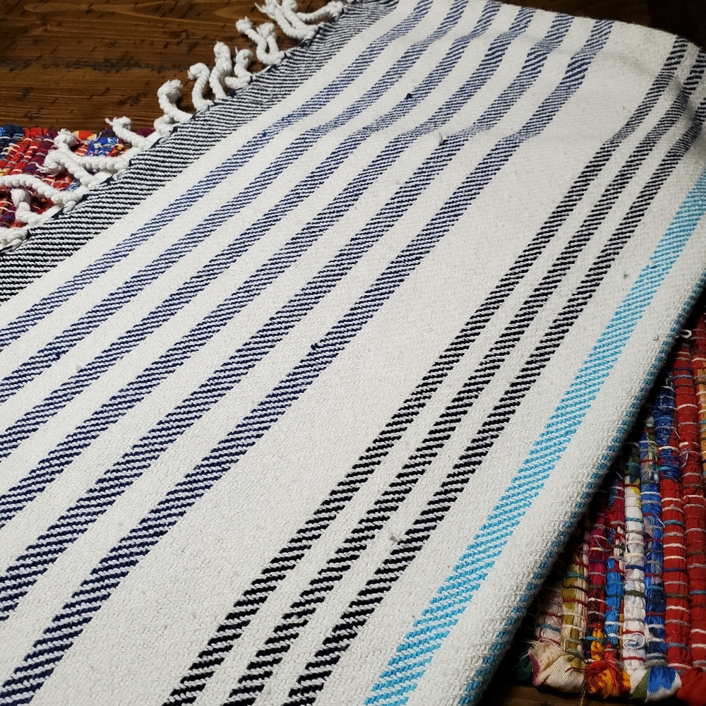 "Beach feel" Throw with knotted tassels